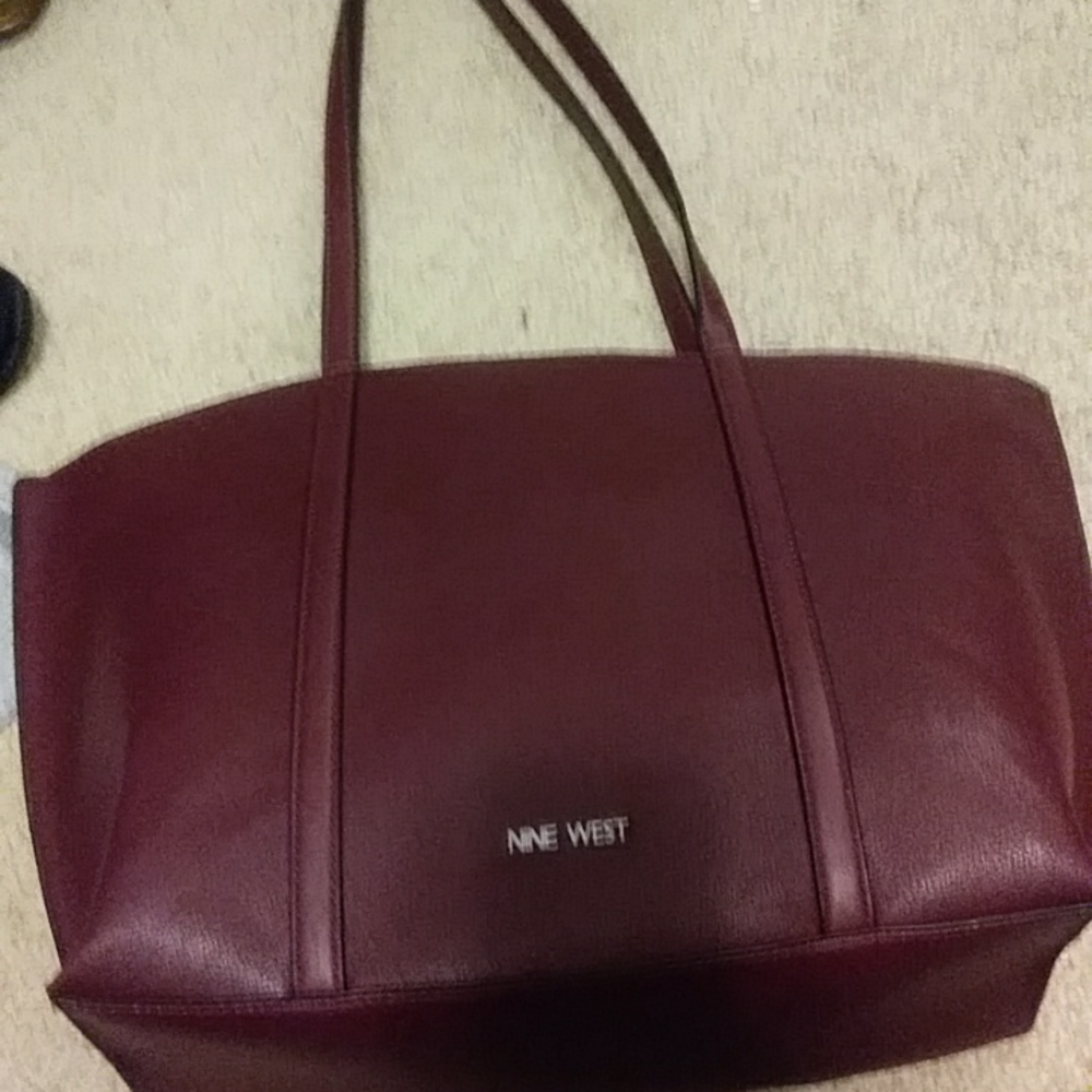 NEW w/o tags Nine West burgundy purse tote